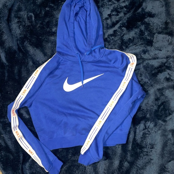 Women's Nike (cropped Fit) - Picture 1 of 3